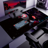 Black-Mask Spider mouse pad, 1200 × 600 mm – DeskCave™